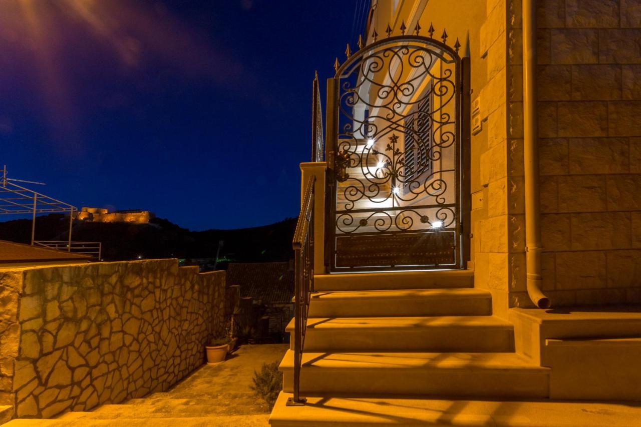 Villa Capitis In The Center フヴァル エクステリア 写真